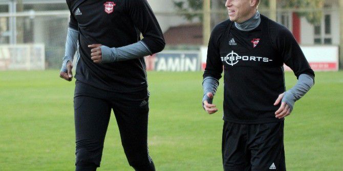 Rajrotal: "Sahaya Kazanmak İçin Çıkacağız"