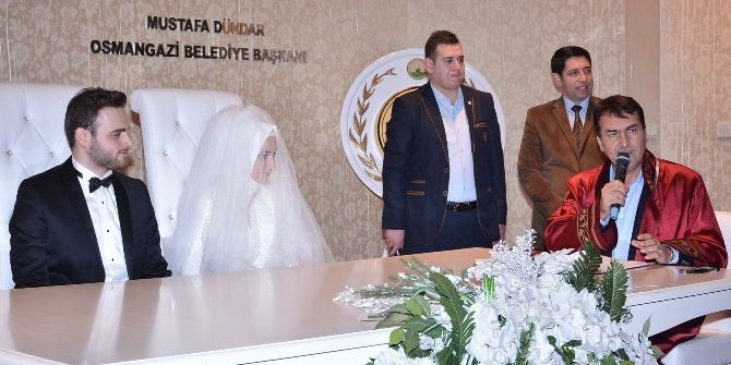 Müslüman Olan Arjantinli Gelinin Nikahını Başkan Dündar Kıydı