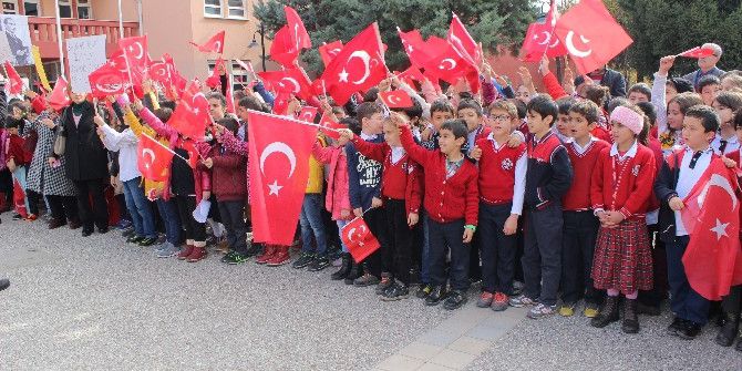Öğrencilerden 15 Temmuz Ve Demokrasi Etkinliği