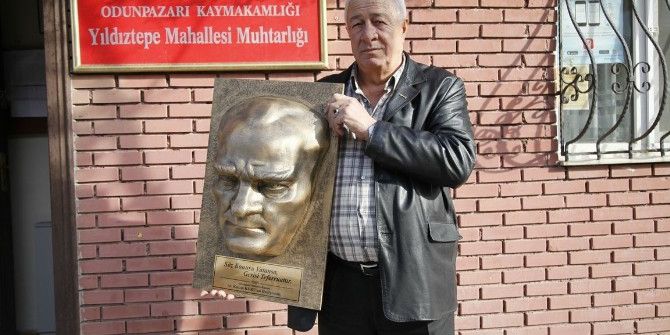 Odunpazarı’ndan Muhtarlara Anlamlı Hediye