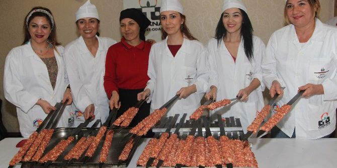 Tescilli Adana Kebabı’nda Yeni Ustalar Yetişiyor