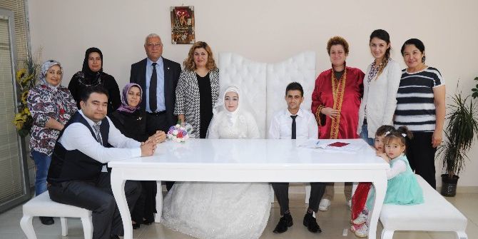 ’Ailedeniz’ Projesiyle Nikahları Kıyıldı