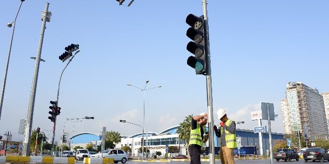 Yenişehir Kampüs Kavşağına Yeni Nesil Ledli Sistem