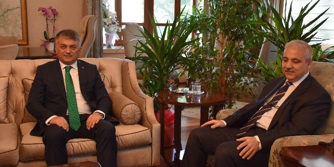 Balıkesir Ve Manisa Valileri Bir Araya Geldi