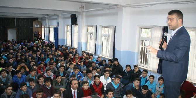 Devrek’te Eğitimci Yazar Sait Çamlıca’dan Konferans