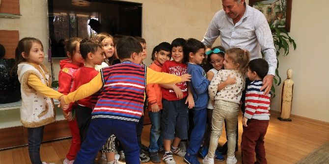 Başkan Kocadon’a Minik Öğrencilerden Ziyaret