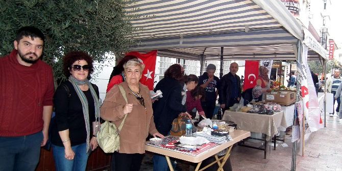 Efeler’de Öğrenciler İçin Kermes Düzenlendi