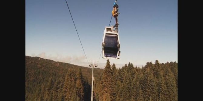 Teleferikte 45 Metre Yükseklikte Mahsur Kalan Turist Böyle Kurtarıldı...