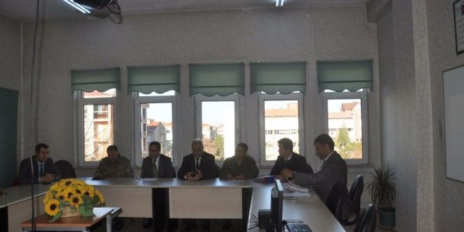 Kapalı Alanlarda Sigara İçenler Dikkat