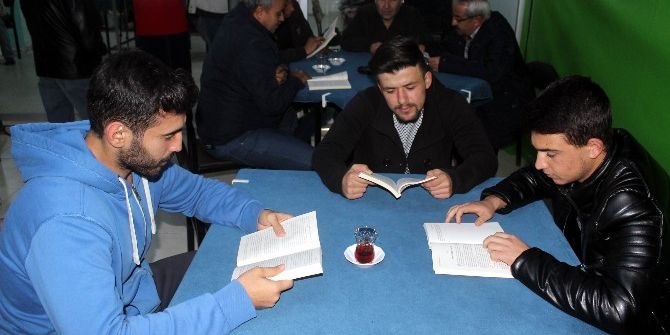Salihli’de Kıraathaneler Aslına Dönüyor