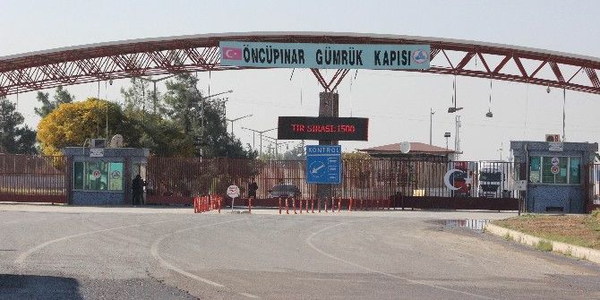 Geçişlerin Durduğu Öncüpınar Sınır Kapısı’nda Toplantı