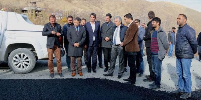 Vali Toprak Asfalt Çalışmalarını Denetledi
