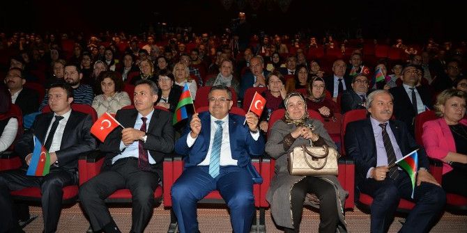 Uluslararası Bilecik 11. Tiyatro Festivali Muhteşem Gala İle Başladı