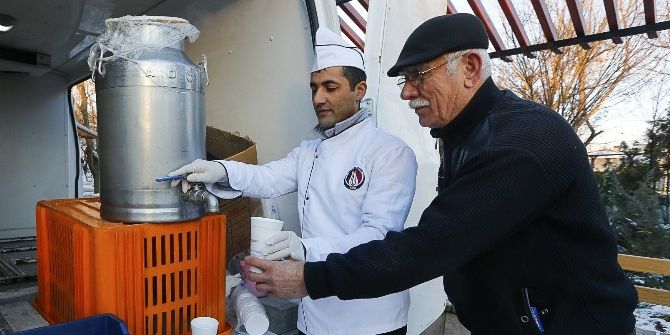 Sincan Belediyesinden Vatandaşlara Sıcak Çorba
