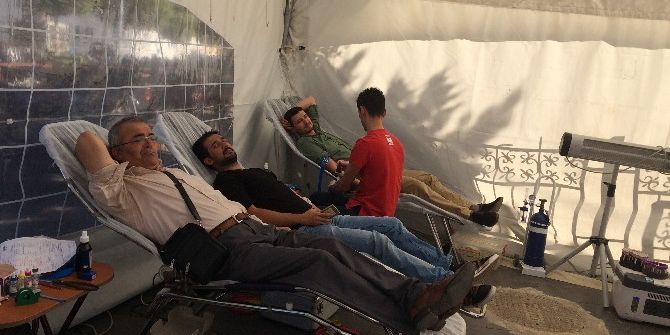 Öğretmenlerden Kan Bağışı