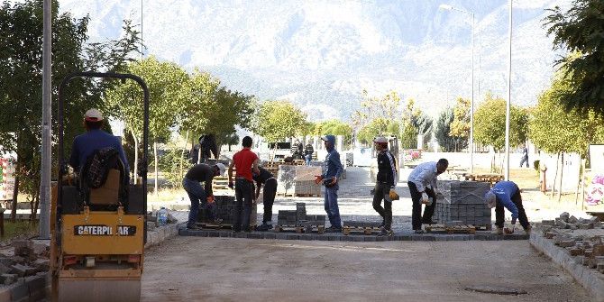 Döşemealtı Belediyesi’nden Toki’ye 2 Bin 500 Metrekare Parke Yol