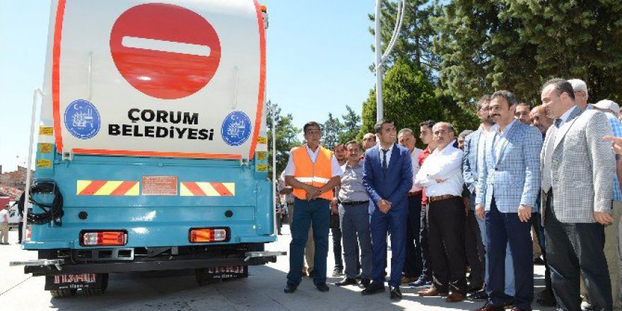 Çorum’daki Çöp Konteynırları Yıkanıyor