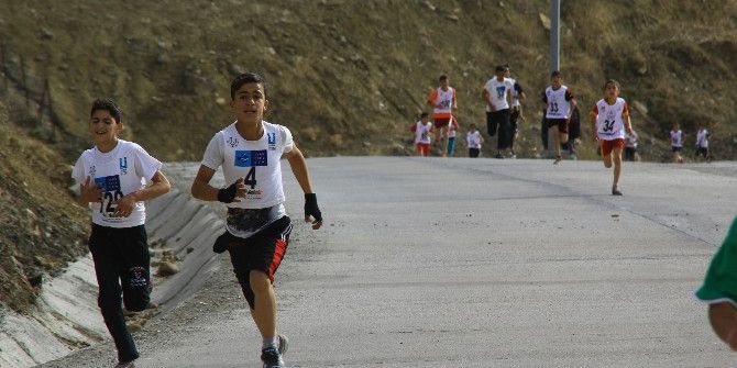 Hakkari’de Kros Yarışması