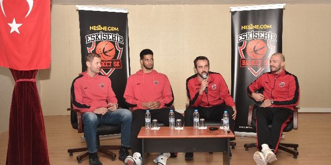 Nesine.com Eskişehir Basket Oyuncuları Panele Katıldı
