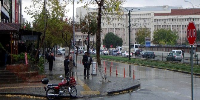 Gaziantepte Sağanak Yağış Etkili Oldu