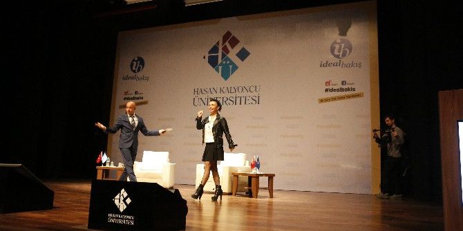 Ünlü Sanatçı Ve Yazarlar Hkü’de Öğrencilerle Buluştu