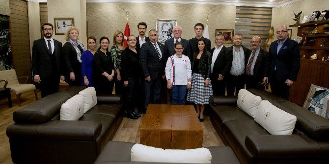 Başkan Kurt, Odunpazarı Kent Konseyi’nin Yeni Yönetimi İle Bir Araya Geldi