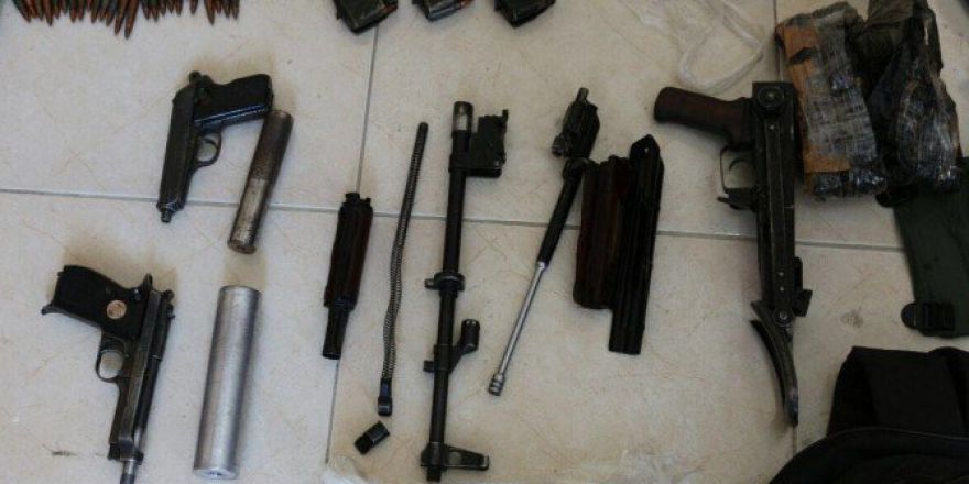 Şanlıurfa’da Deaş’ın Suikastçıları Ve Canlı Bomba Yakalandı