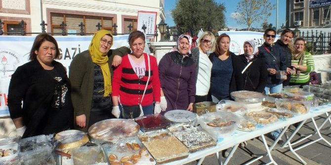 Gazi Ortaokulu Okul Aile Birliğinden Kermes