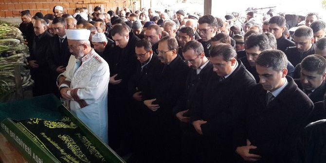 Kazada Ölen Kur’an Kursu Öğreticisi Toprağa Verildi