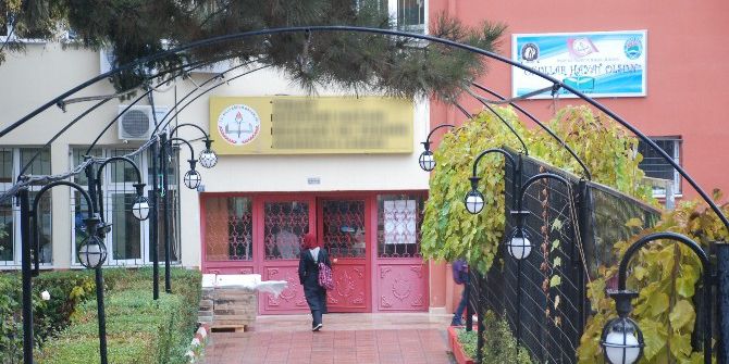 Kız Lisesinde Taciz İddiası