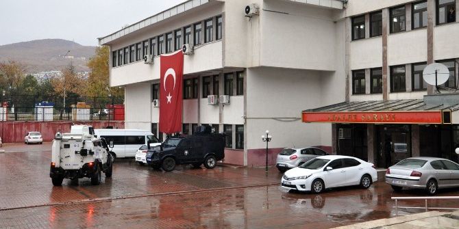 Tunceli Belediye Eş Başkanları Adliyeye Sevk Edildi