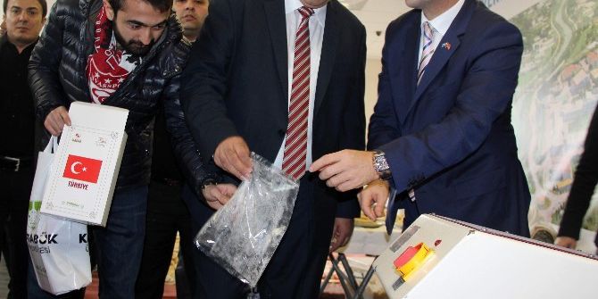 46 Ülke Ve 81 Şehirden Öğrenciler Un Kattı, ’Hoşgörü Ekmeği’ Yapıldı