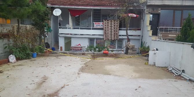 Husumetlisini İş Yerinde Vurdu