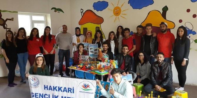 Gönüllü Gençler Sınıflara Ayrı Bir Görünüm Kattı