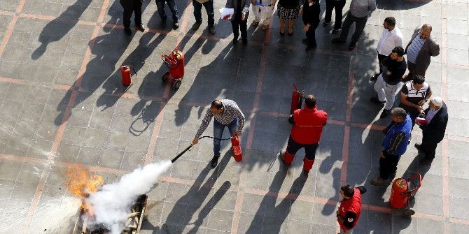 Belediye Personeline Yangın Söndürme Ve İlkyardım Eğitimi