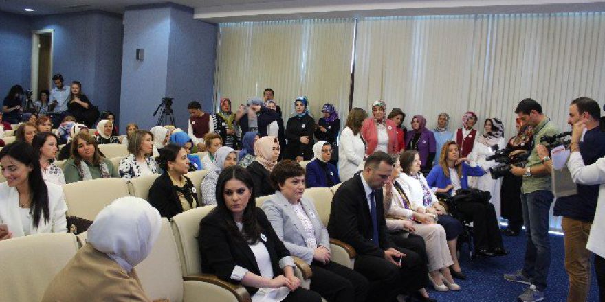 Ak Parti Kadın Kolları, ’Srebrenitsa Katliamı’nı Kınadı