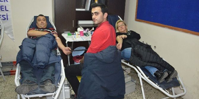 Önder Lisesi Bir Günlüğüne Kızılay Oldu