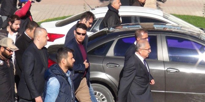 Mardin’e Atanan Kayyum İncelemelerde Bulundu