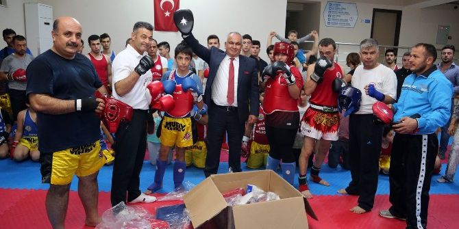 Başkan Tollu’dan Sporculara Moral Ziyareti