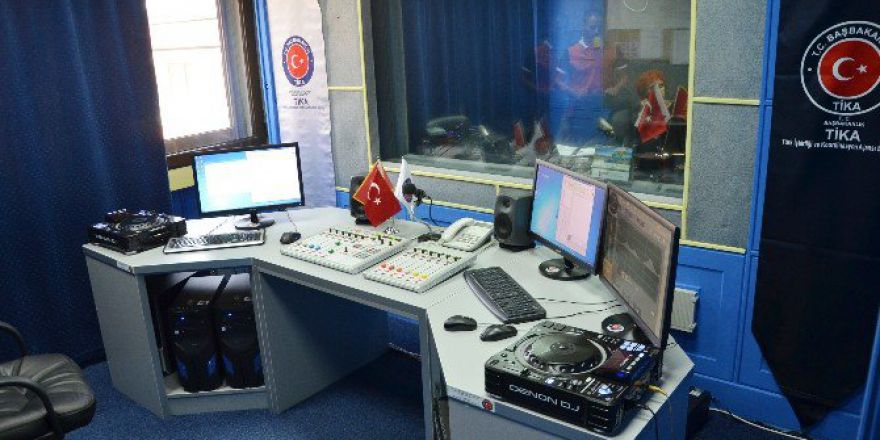 Tika’dan Karadağ Bar Şehri Devlet Radyosu’na Teknik Ekipman Desteği