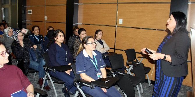 Özel Dünyam Hastanesi’nde Çalışanlar Hasta Hakları Konusunda Bilgilendirildi