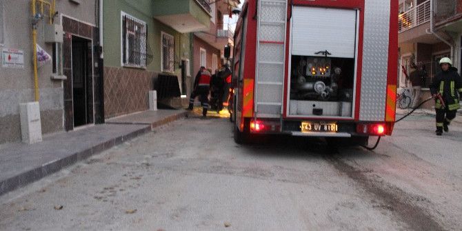 Kazan Dairesinde Çıkan Yangın Korkuttu