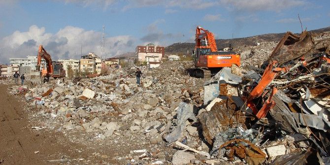 Şehri Nuh’a Gelen, Geri Dönüyor