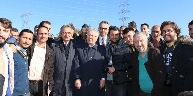 Aziz Yıldırım, Gebze’de Yapılacak Olan Tesislerin Arazisini Gezdi