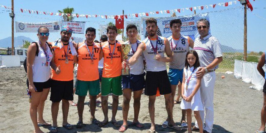 Köyceğiz’ De Plaj Hentbolu Turnuvası Sona Erdi