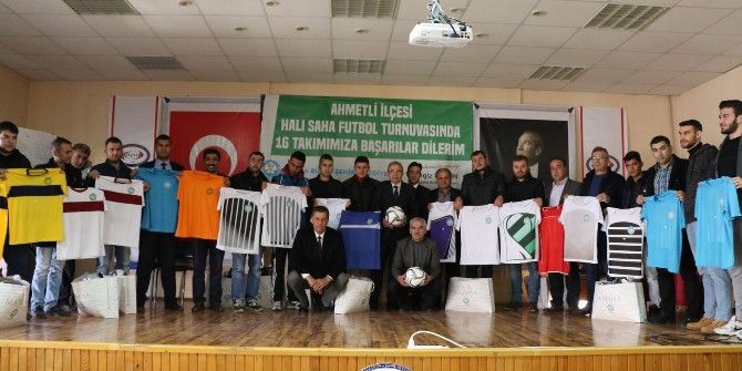 Ahmetli Futboluna Büyükşehir Desteği