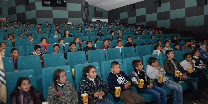 Köy Çocukları Sinemayla Tanıştı