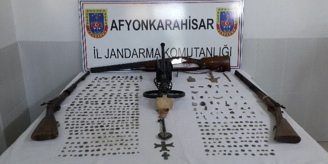 Define Acılarına Jandarma Baskını