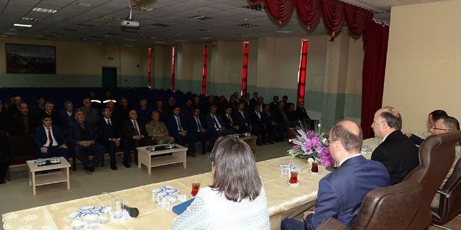 Vali Azizoğlu, Karaçoban Ve Hınıs İlçelerinde İncelemede Bulundu