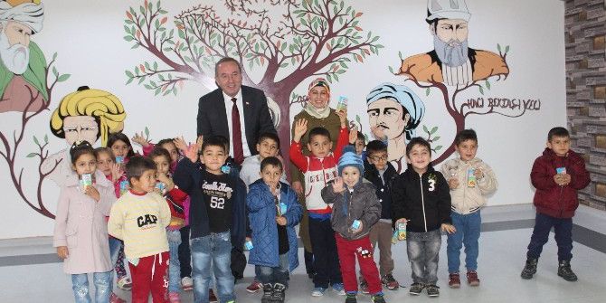 Miniklerden Başkan Amcalarına Ziyaret